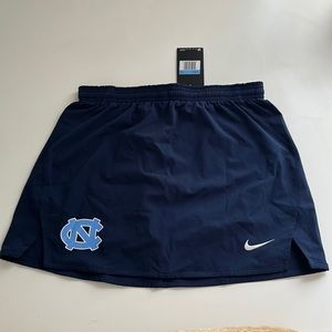 Nike Never worn UNC skirt